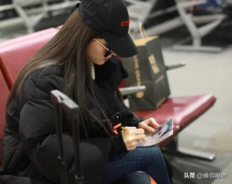 迪丽热巴和古力娜扎谁更漂亮，这简直是个世纪难题！热巴五官明艳，像热情似火的太阳花