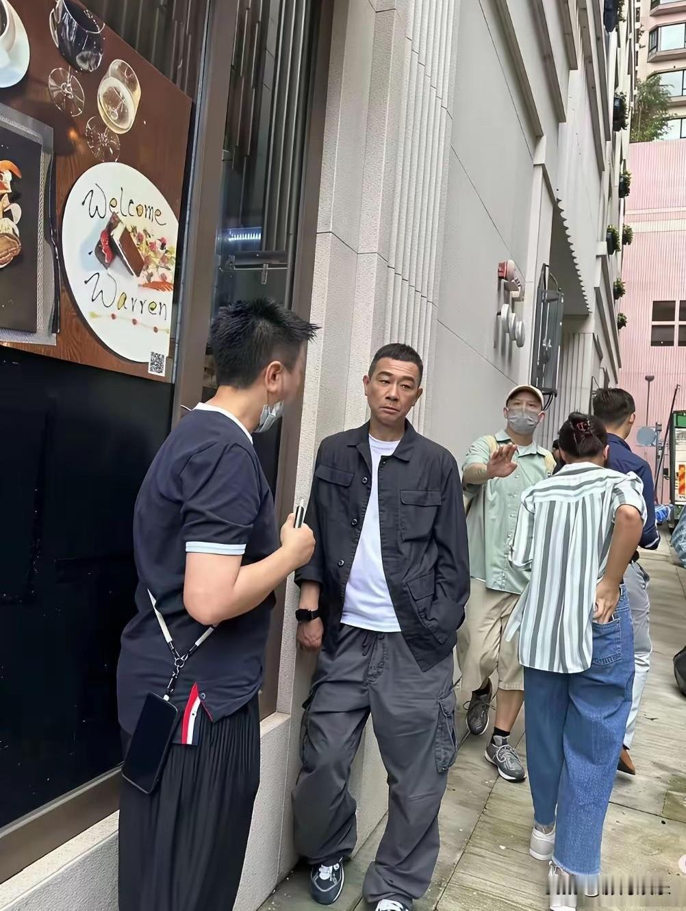 香港痞帅天花板，陈小春说第二，真没人敢称第一！
 
谁懂啊！香港娱乐圈里“痞帅”