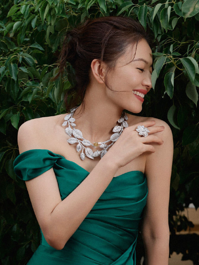 法国殿堂级珠宝艺术世家CHAUMET在上海举办Jewels by Nature绿