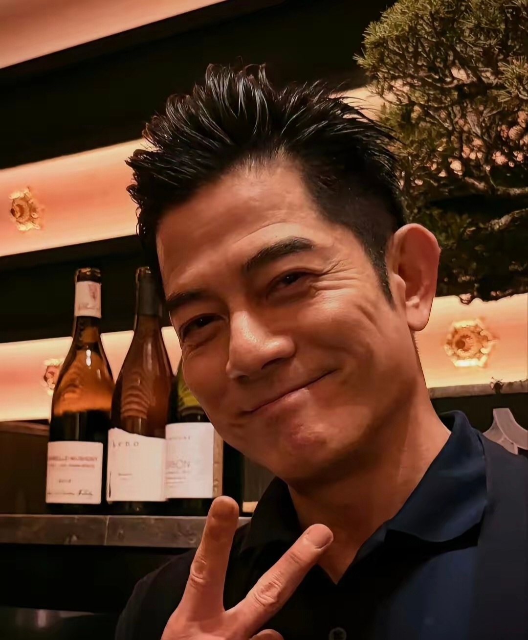“天王”郭富城前一天是方媛的生日，这次隔了大半夜才补上生日祝福，网友补刀，称这不