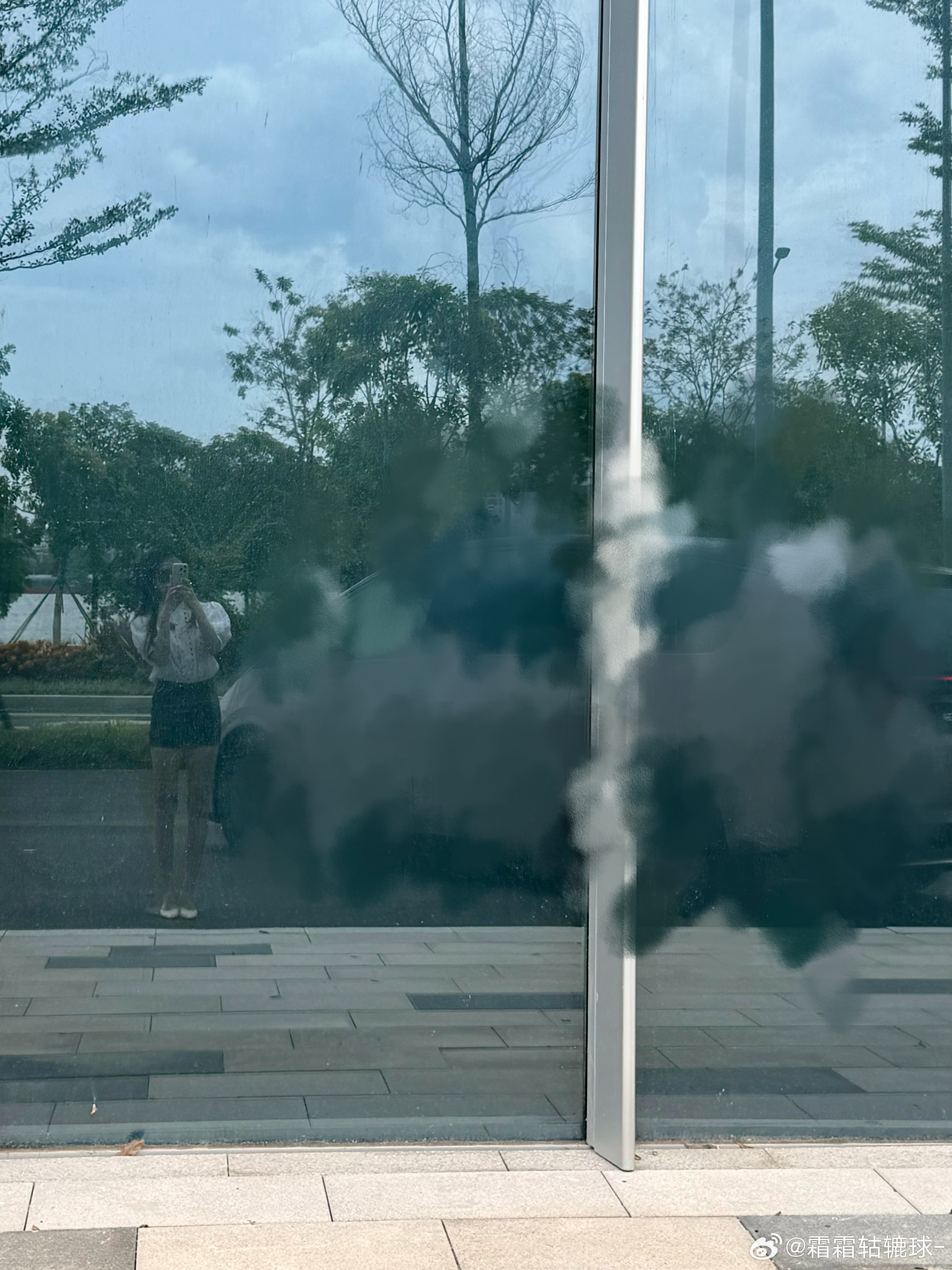 霜霜の新车前线新一代理想mega   开局爆冷但销量低调攀升的车里，55万级的理