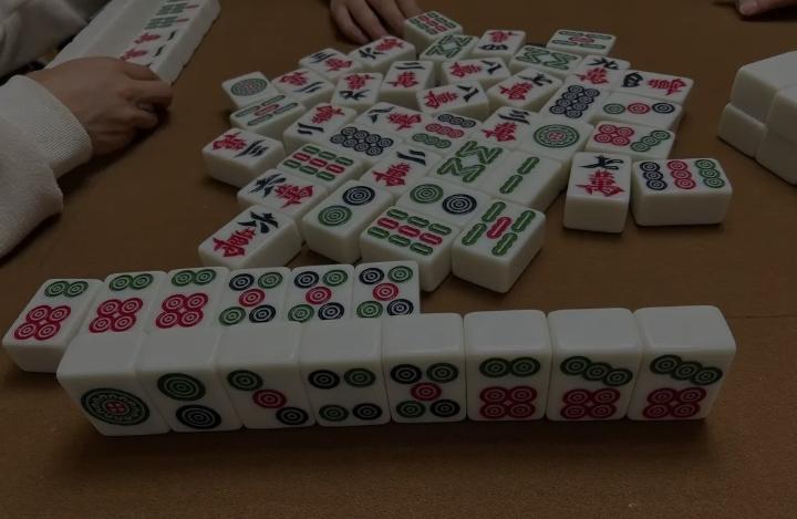 又快过年了，外地打工的人陆陆续续开始回家。对于过年我我们原本是很期待的，可是现在