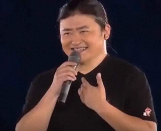 张艺谋七字悼文火出圈：音与魂鸟巢留芳，藏着18年的歌《我和你》