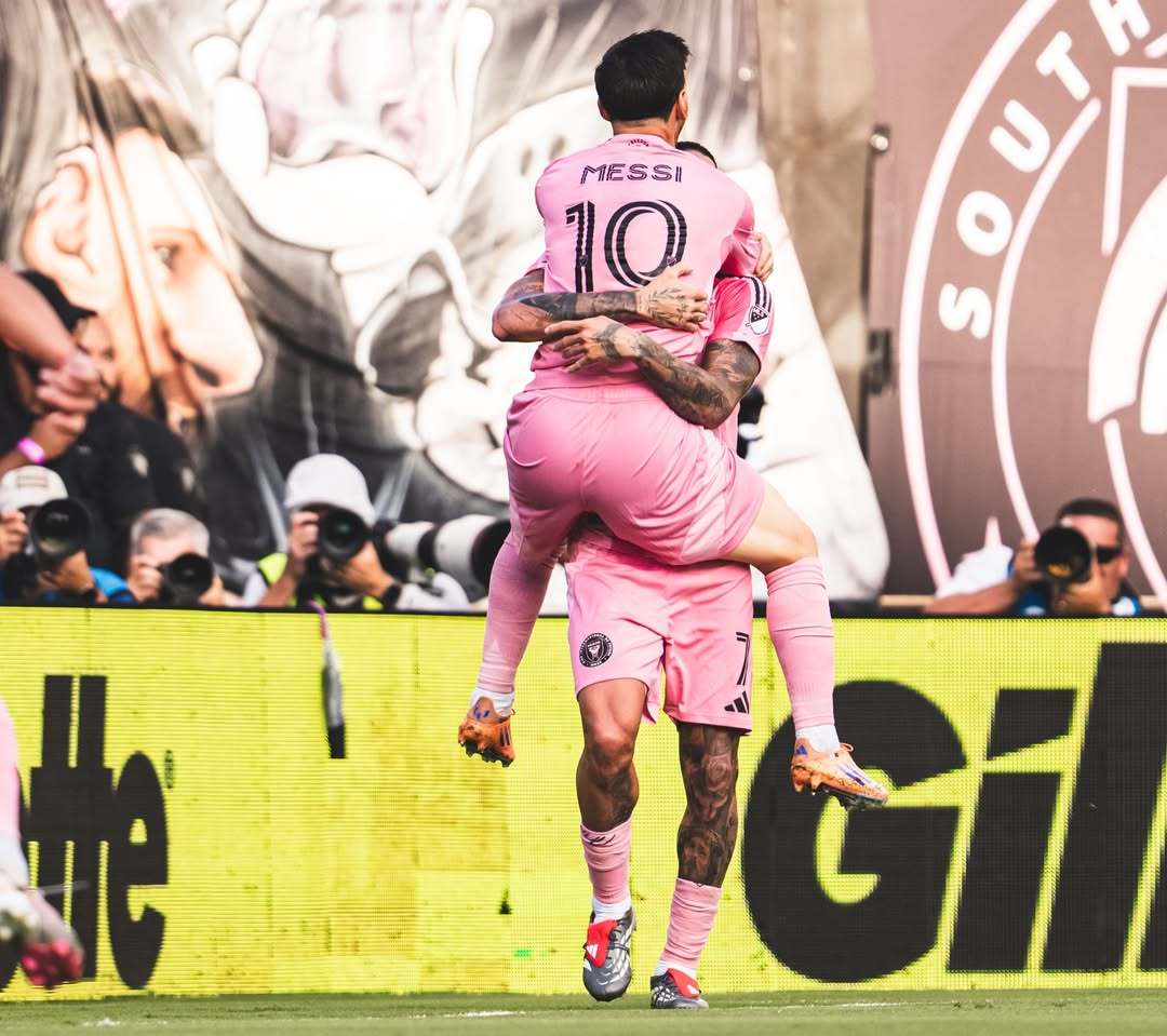 梅西ins更衣。迈阿密国际首夺总冠军迈阿密国际3比1温哥华白浪