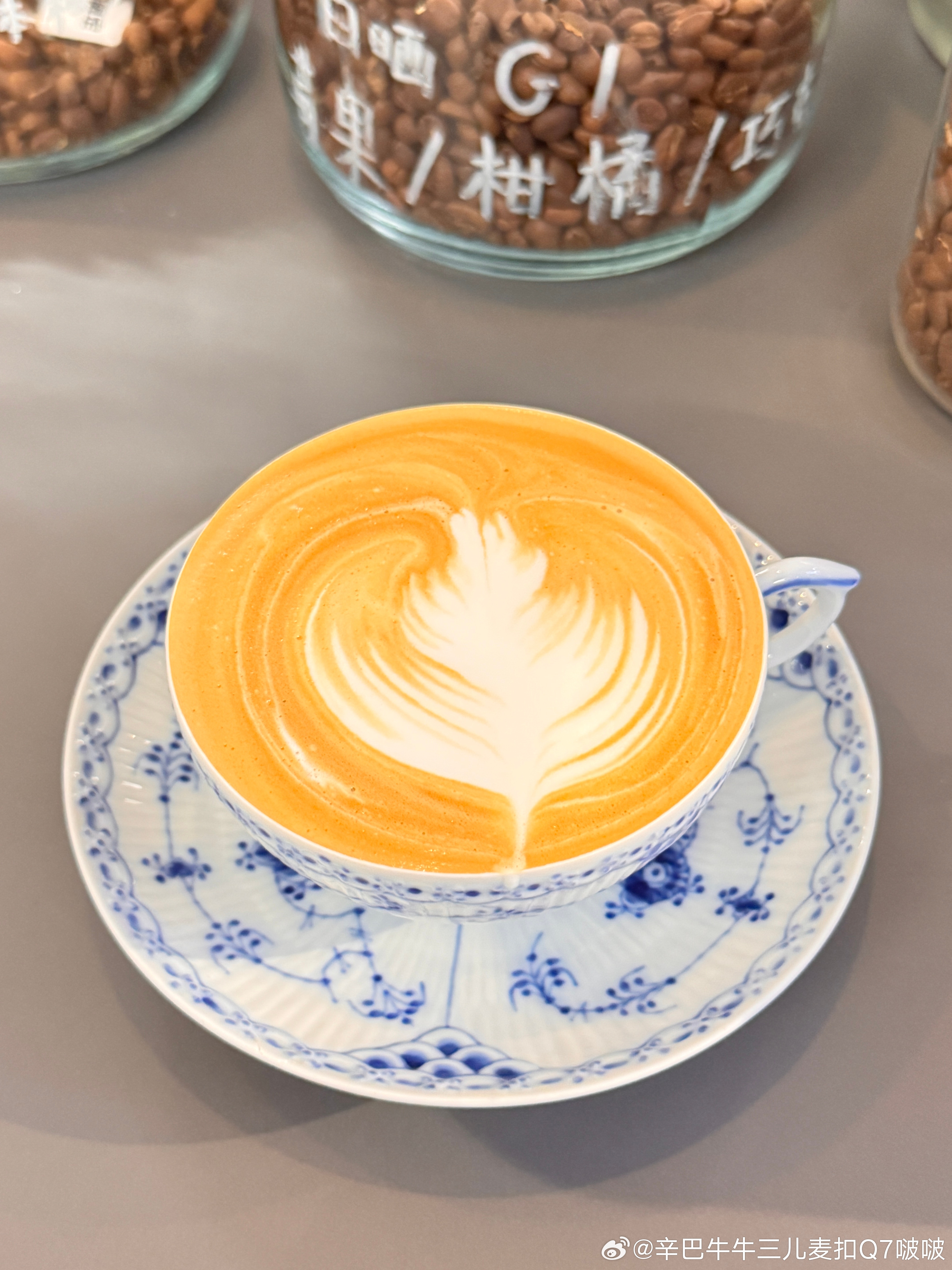 野女士来了又走了[哈哈]。没吃到隔壁餐店老板做的饭，因为老板忘了，到现在还没来[
