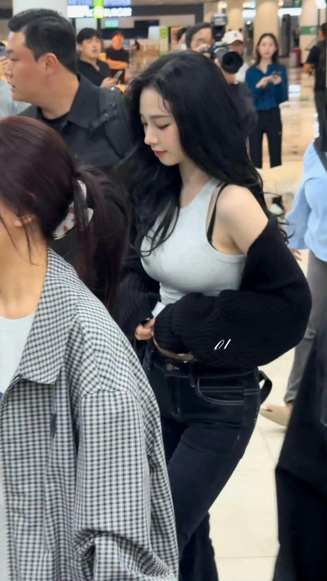 柳智敏日常生活照Karina私服好美