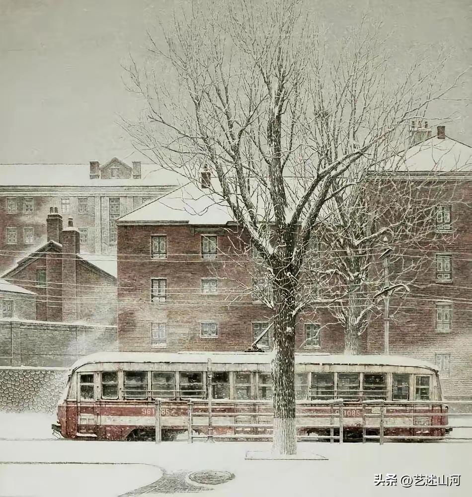 许多人发愁家里藏书太多占地方，还有一些上了年纪的人，干脆把数十年来花费巨资购买的