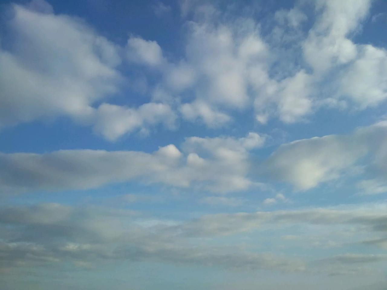 我严重怀疑，我爸妈辛辛苦苦存了半辈子的钱，都是为我那些亲戚存的！

今天又有一个