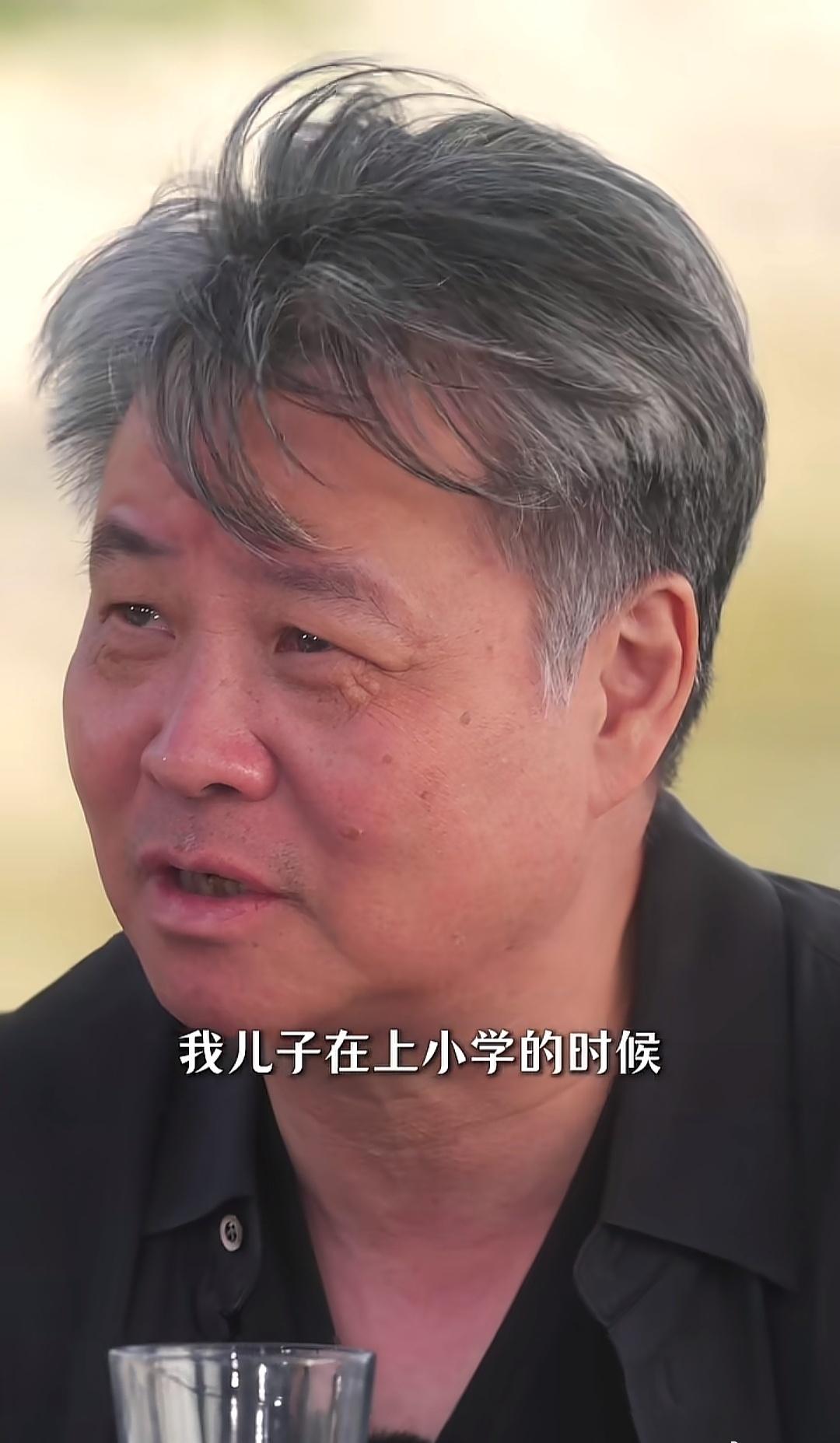 余华老师太好玩了，再厉害的父亲在自己小孩面前是一点神秘感都没有。[笑哭] ​​​