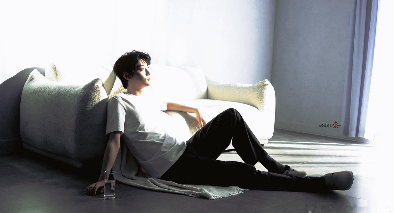 公子只应见画，此中我独知津，写到水穷天杪，定非尘土间人

@田栩宁_ ​​​