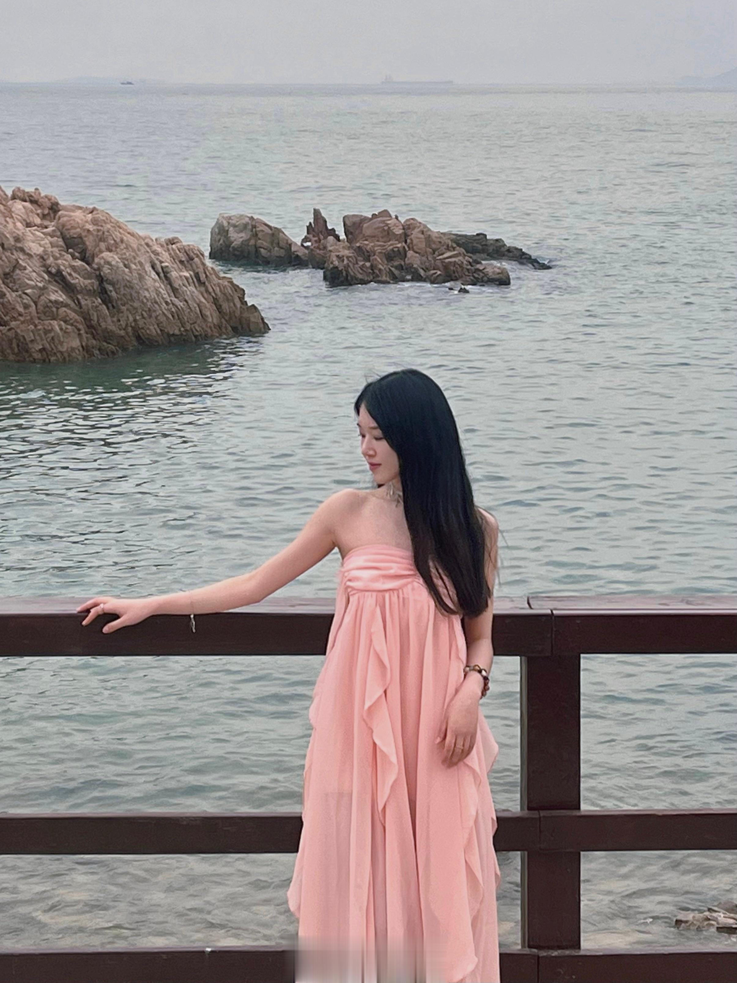 阴天‎ •᷅ᯅ•᷄  ​​​