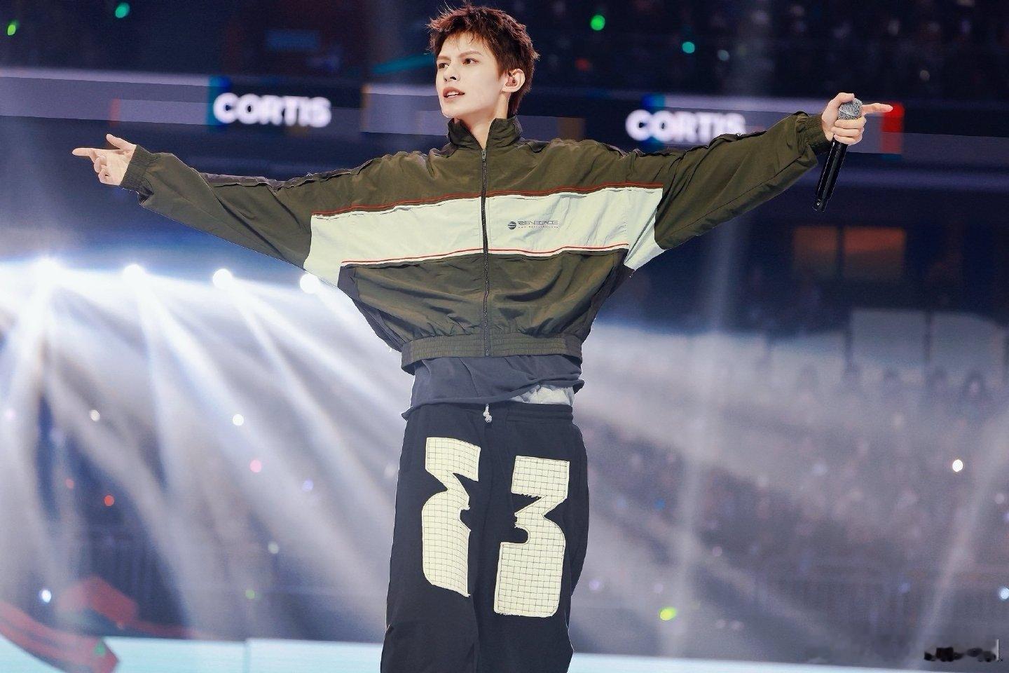 赵雨凡JAMES  🦅赵雨凡亚混神颜 亚混神颜雨凡宝宝真的帅惨了🦅🫶这谁看