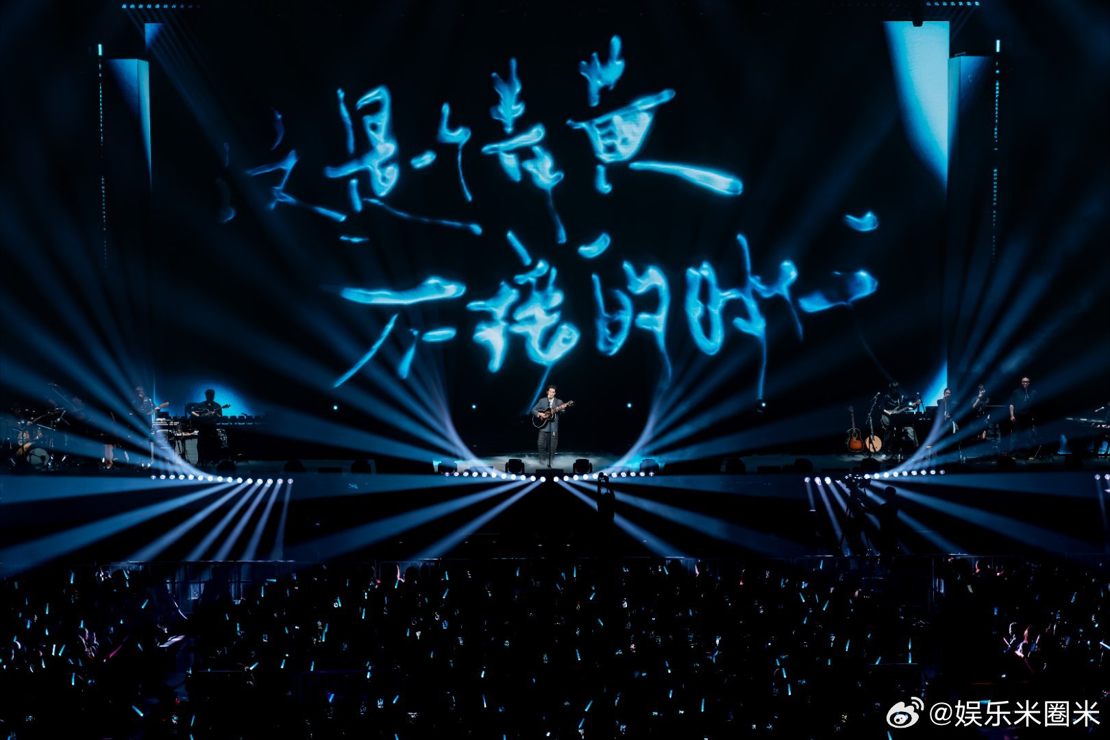 于适成都演唱会官宣于适适诗2026巡回演唱会 于适深耕音乐创作，对每句歌词都细致