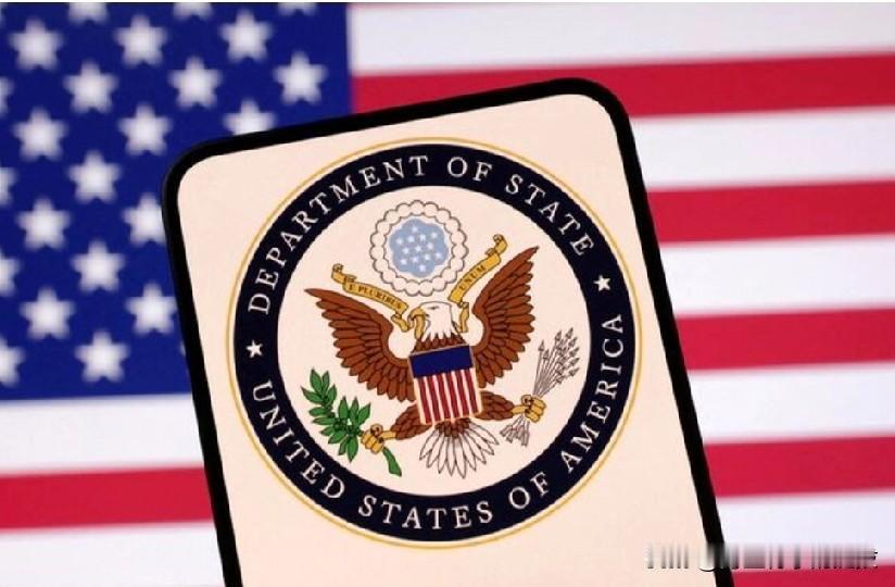 美国国务院停止处理阿富汗盟友的签证。
路透华盛顿11月29日电——据路透社看到的