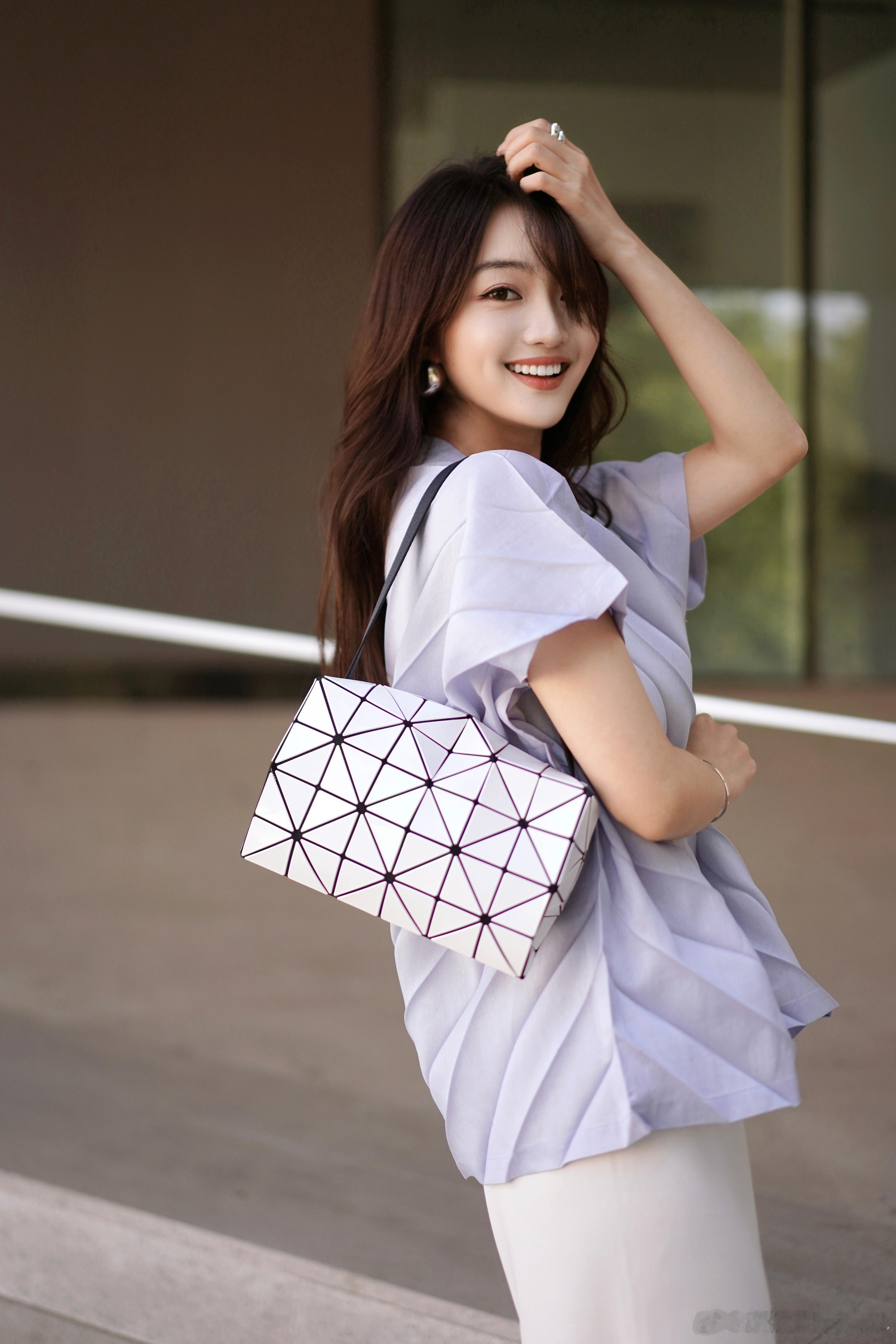 明天一早要启程过一周夏天疯狂打包行李中 赶紧翻翻衣橱来温习一下稍微暖和点儿的时候