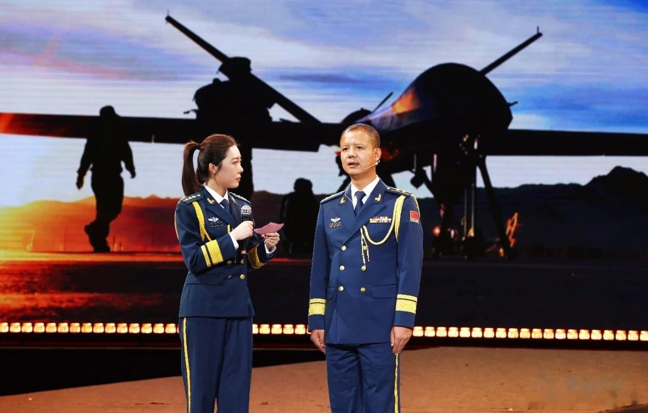 空军航空兵某团中校大队长马龙…另一位大量报道的著名大队长是另一个大队 ​​​