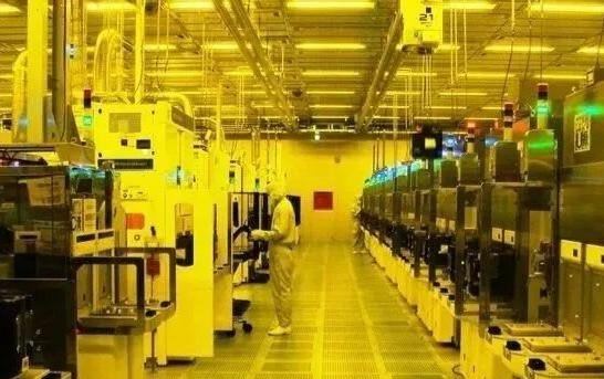 财经头条APP：中东冲突或重创芯片业，能源+氦气双重打击将使亚洲生产商空前脆弱。