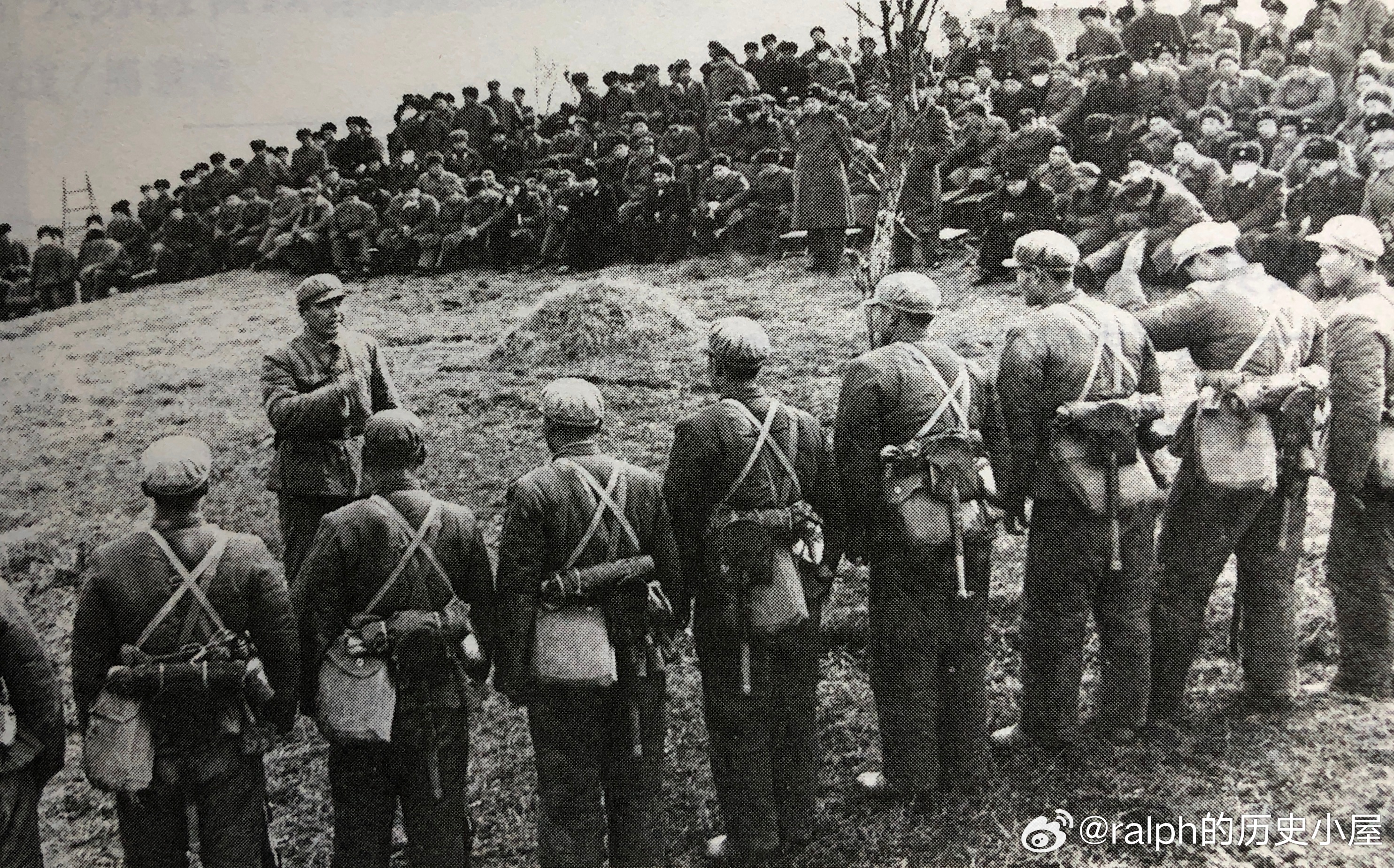 1964年1月郭兴福在现场会上进行教学表演军事历史全触达 ​​​