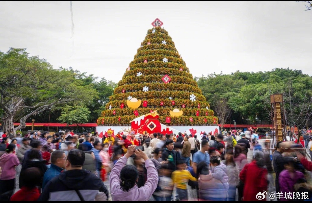 【#春节假期首日迎客超8万人次#】2026年春节假期首日，位于佛山市南海区的西樵