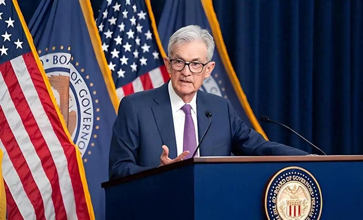 现在不是美联储和中国杠上了，也不是美国政府跟中国杠，是犹太人跟中国杠，是犹太资本