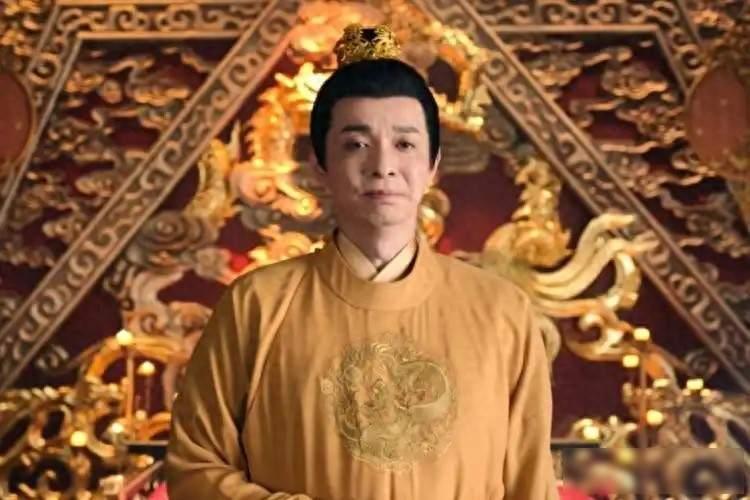 公元693年，一个不到9岁的小姑娘被武则天钦点，嫁给了同样年幼的皇孙李隆基。没人