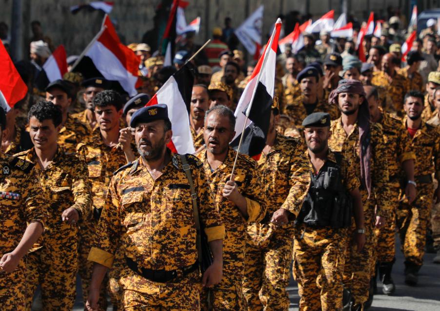 【伊朗背后施压，胡塞武装犹豫了】

胡塞武装宣布参战后，开始频繁使用导弹攻击以色