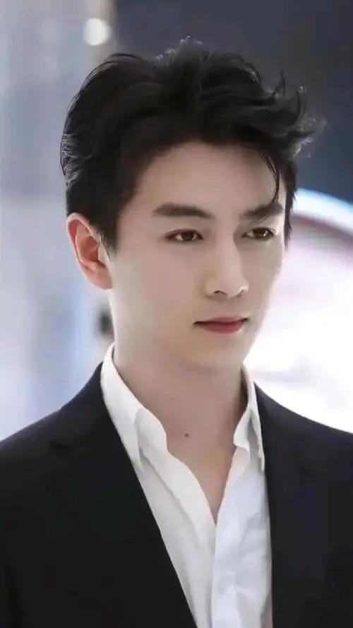 陈晓离婚协议曝光，比宫斗剧还精彩
合肥豪宅、9位数存款全归前妻，孩子寒暑假才能团