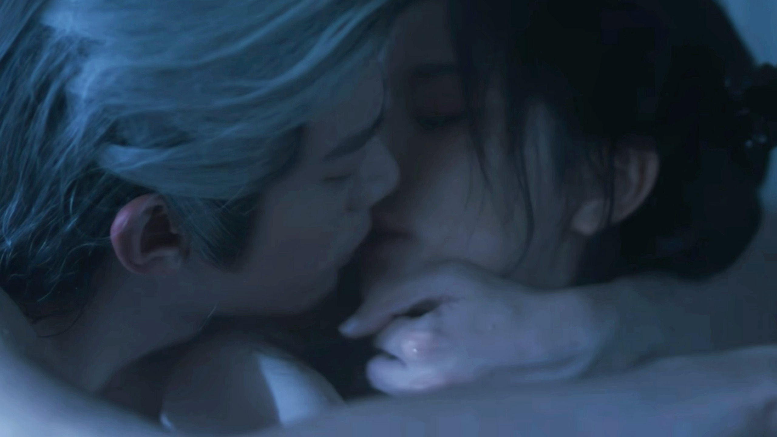 “这些年你有没有在午夜时分想起孤？”“有啊，在噩梦里。”“总比没有强。”我去了不