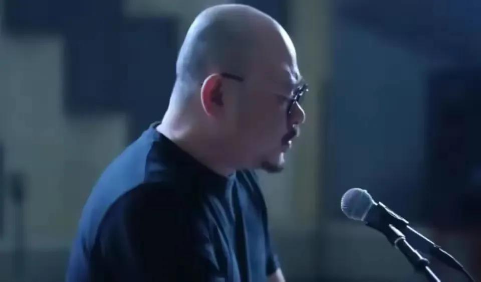 媒体人：刀郎用格局打开新局刀郎不仅仅是现象级的歌手，他的确是一个才华横溢的全才音