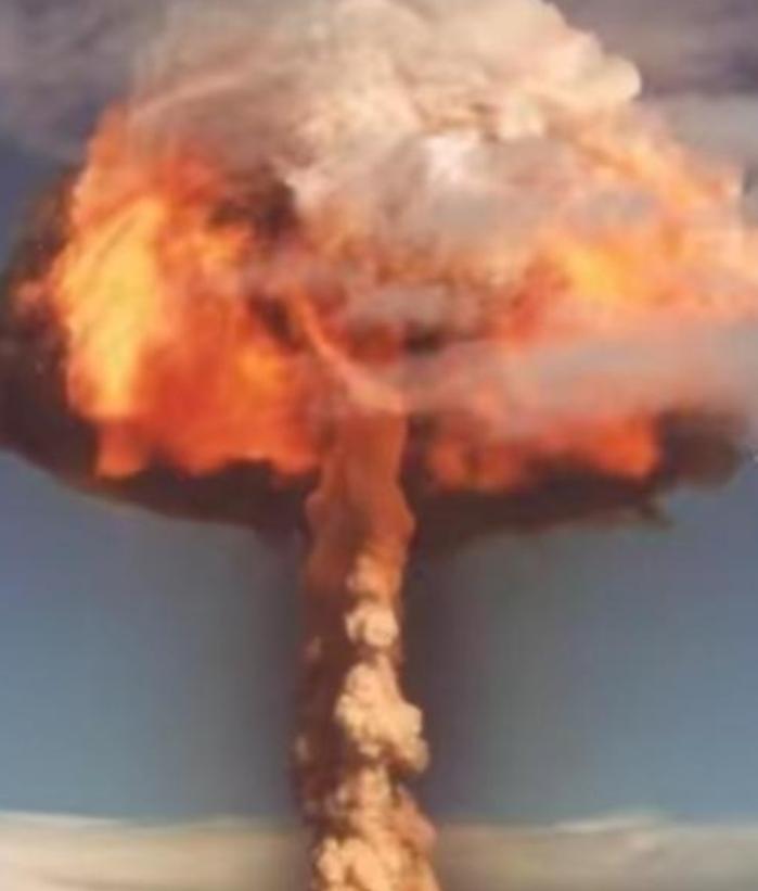 日本右翼对中国发出警告！一旦中国动用“核武器”对日本本土实施打击，那么等着中国的