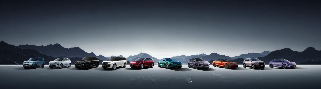 比亚迪这次车展是直接包了一整个馆，用硬核技术矩阵惊艳全场，野心藏都藏不住了，其实