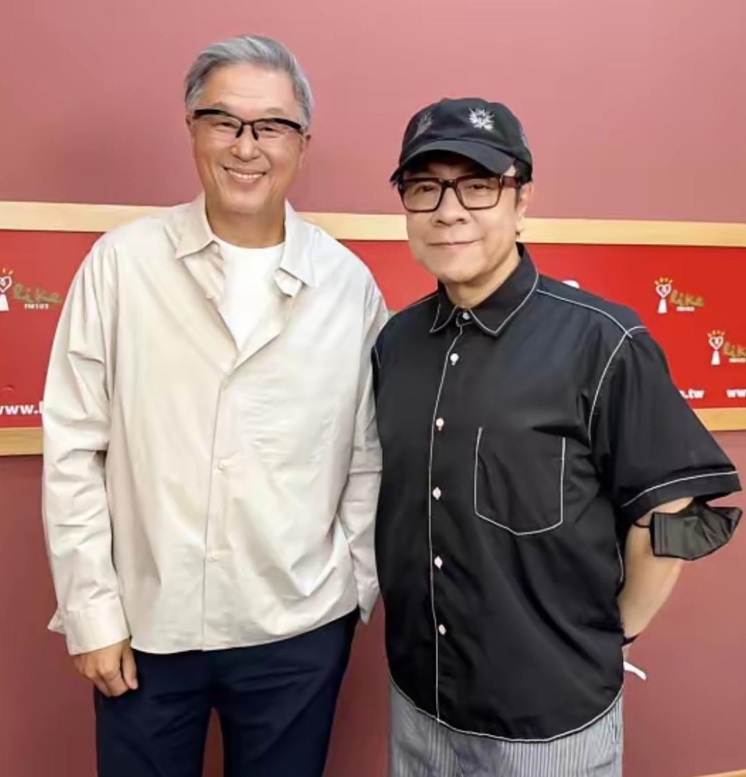 蔡康永是彻底摊牌了！
前两天蔡康永发了一个所谓的“道歉声明”，其实那不是道歉，而