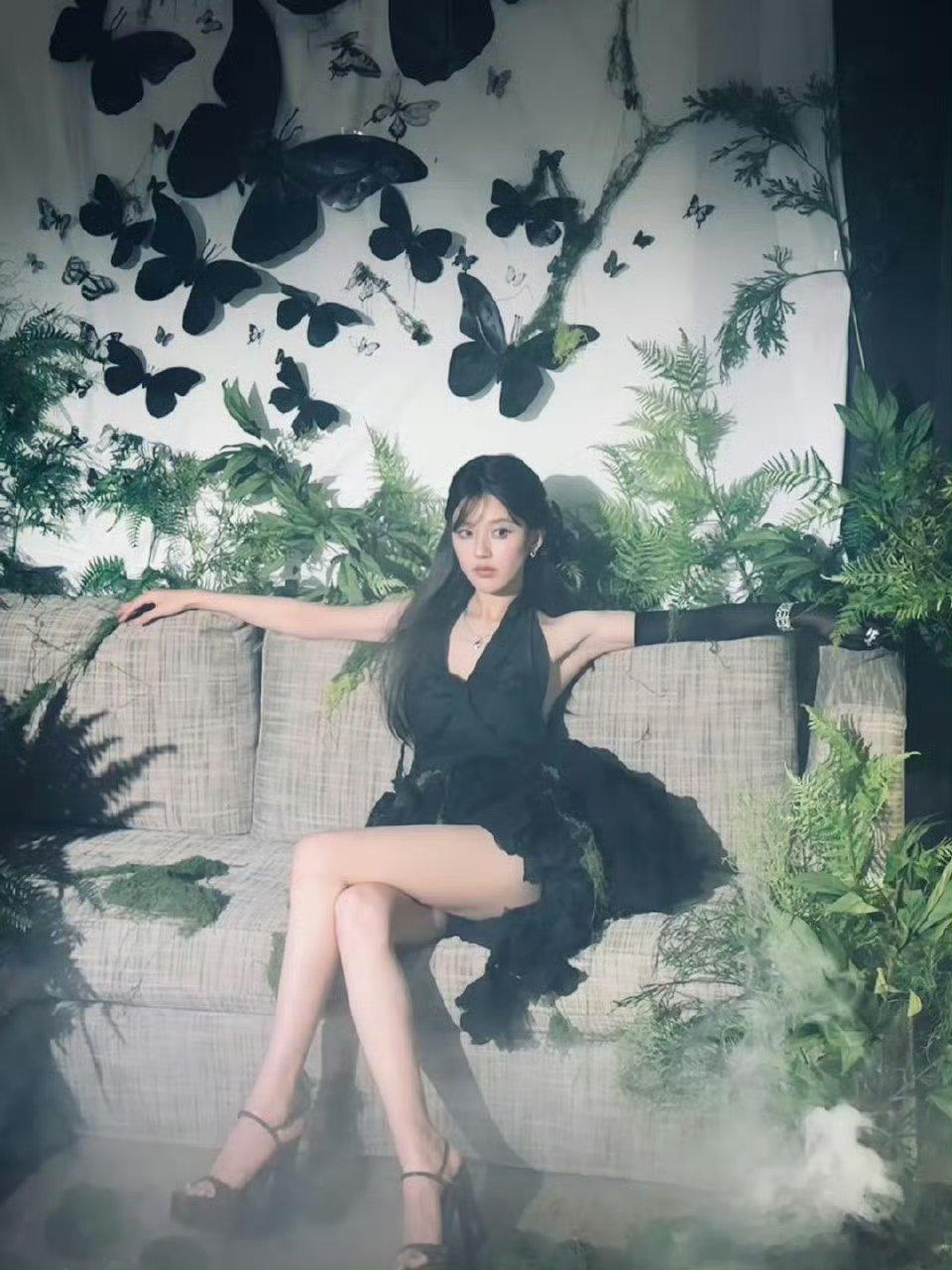 赵露思这素丛林感嘛？！不说这腿真的带劲啊[666][666][666] ​​​