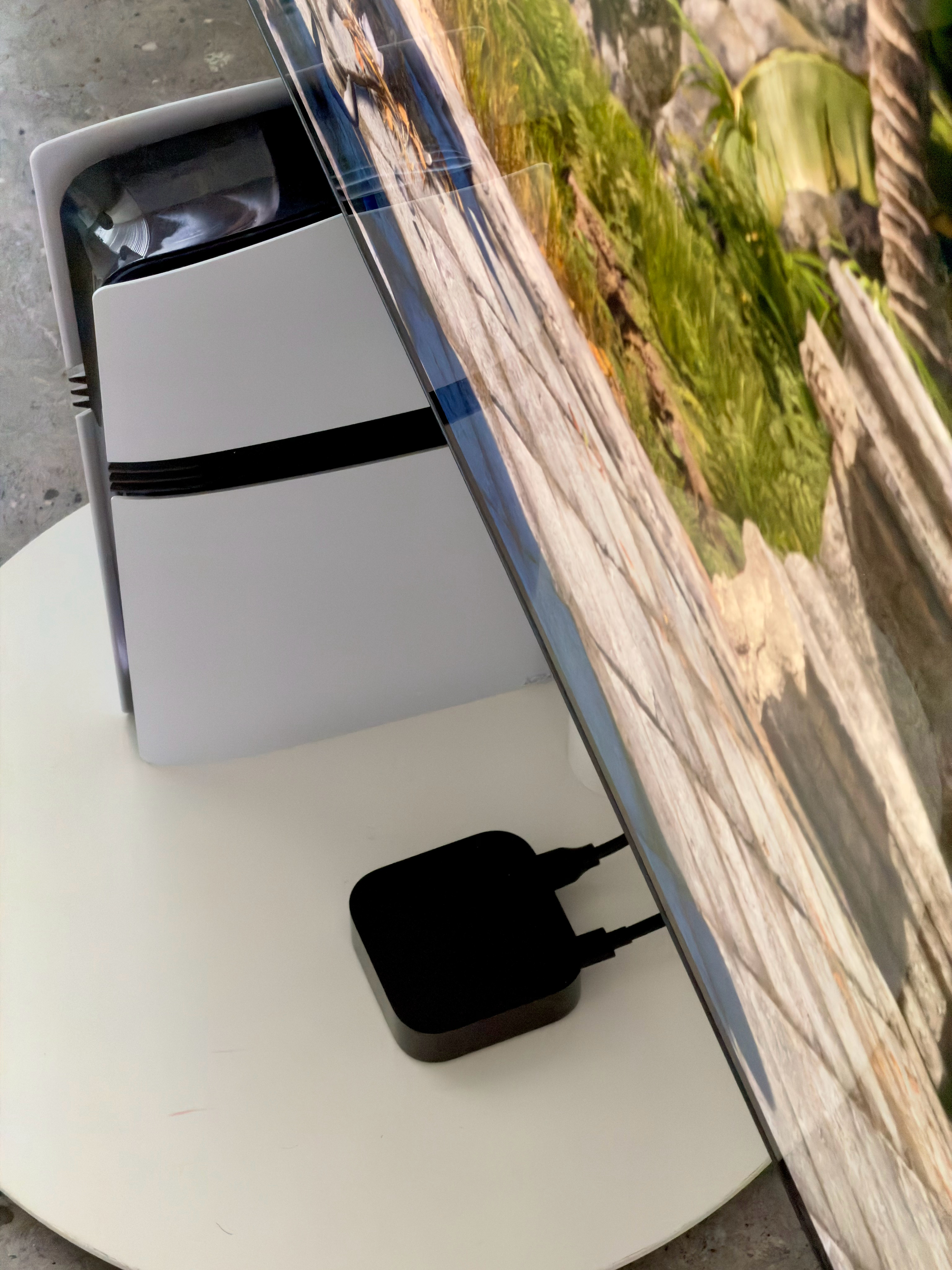 罗永浩怒斥电视机厂商自己的话折腾了一下目前是 Apple TV + PS5 Pr