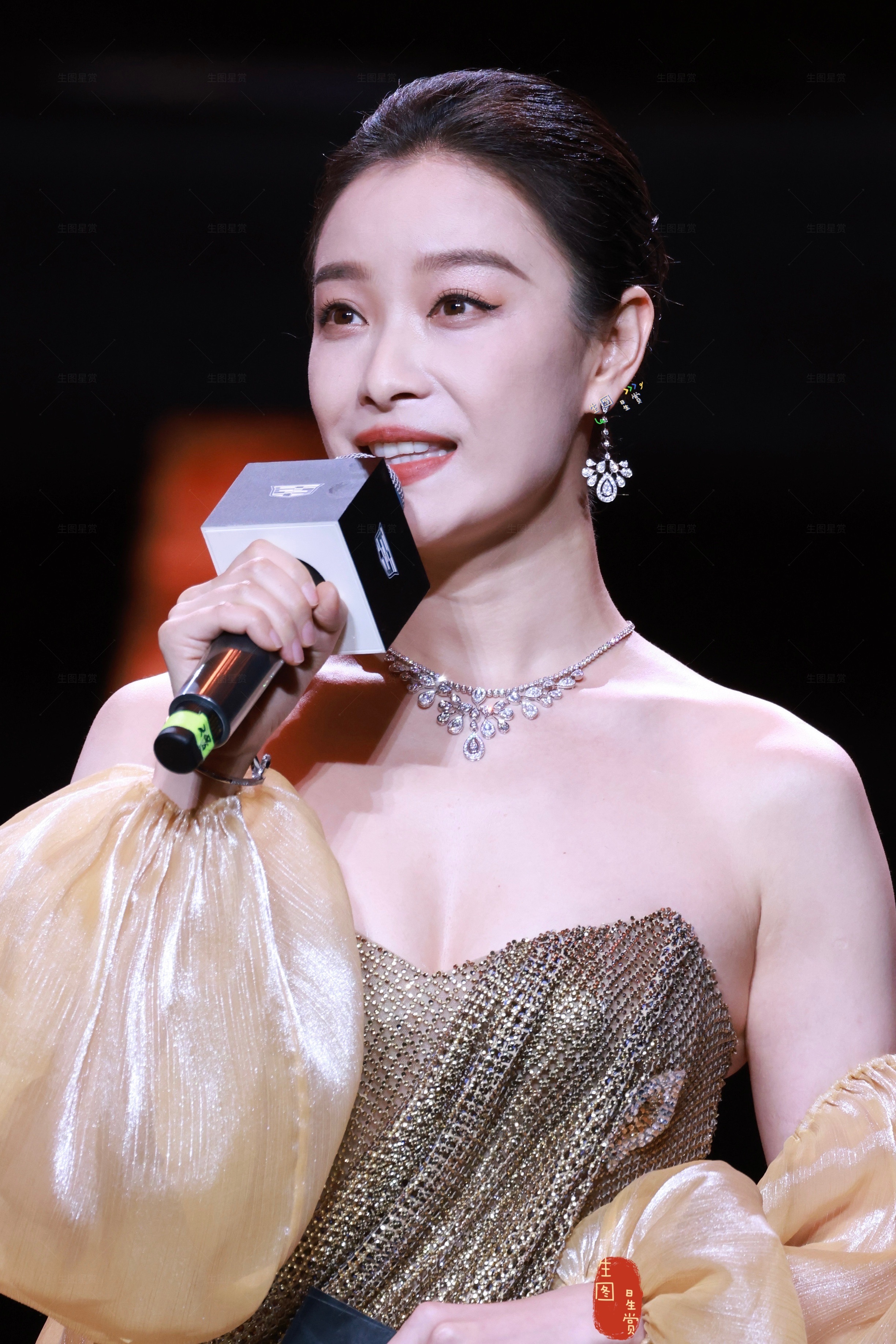 倪妮站在那就是C位✨今日姐姐品牌汽车发布会盲选生图倪妮为什么不抢C位