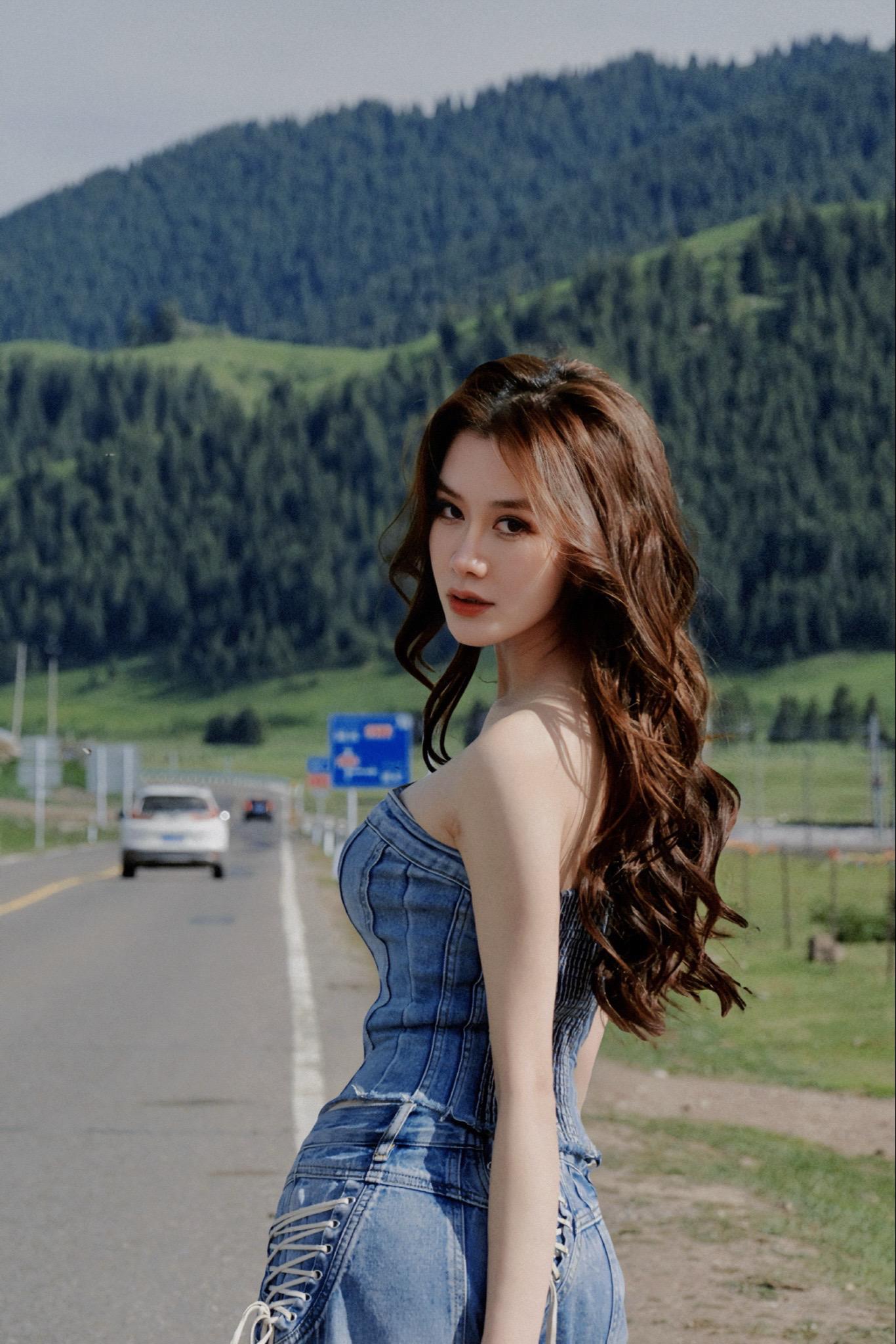 没白活 新疆来了。依昭公路