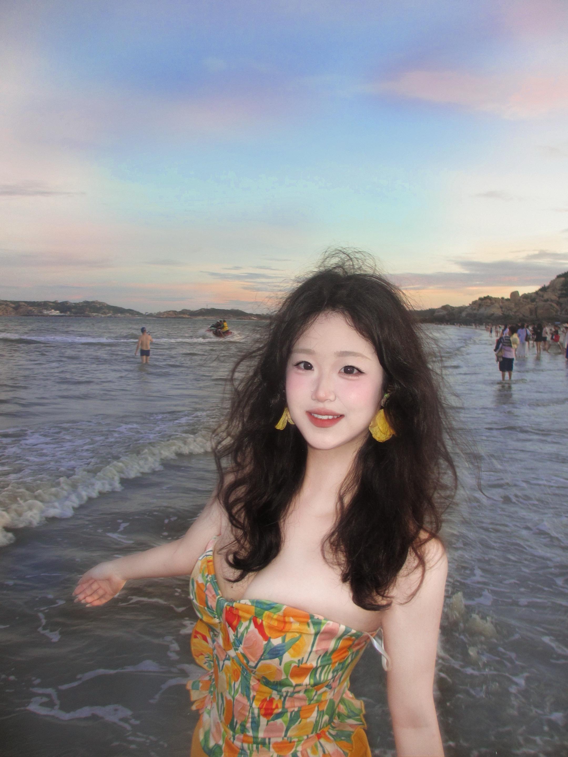 就这样永远明媚。  👙