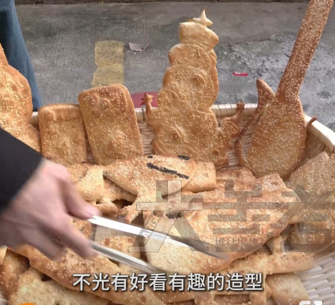 河南小伙卖潮玩烧饼10分钟被抢光这波新式创业太圈粉！把传统烧饼做成潮玩，1元新品