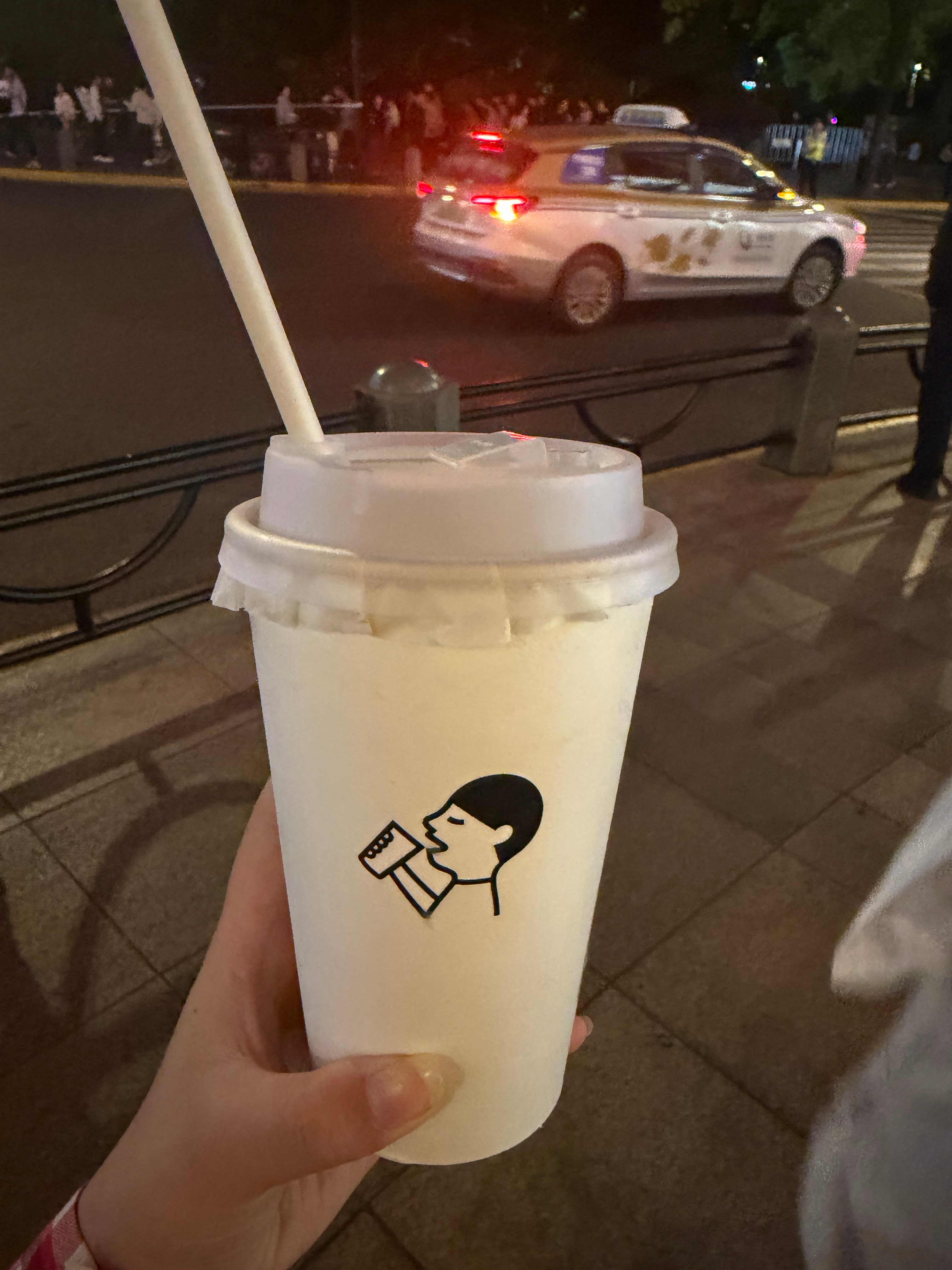 怦然心动20岁  七轩cp 嫣红牛乳茶真嘟好喝推荐正常冰 少少甜没喝过的可以尝试