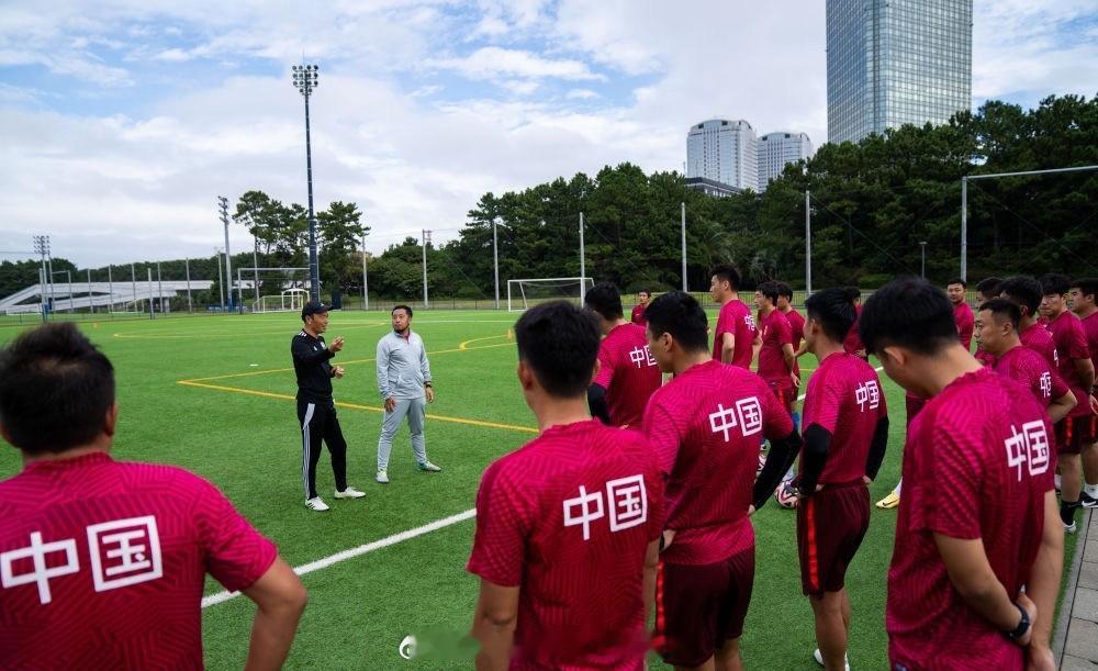 #青训# 新华社东京10月25日电（记者岳晨星、李光正）傍晚6点刚过，东京的天已