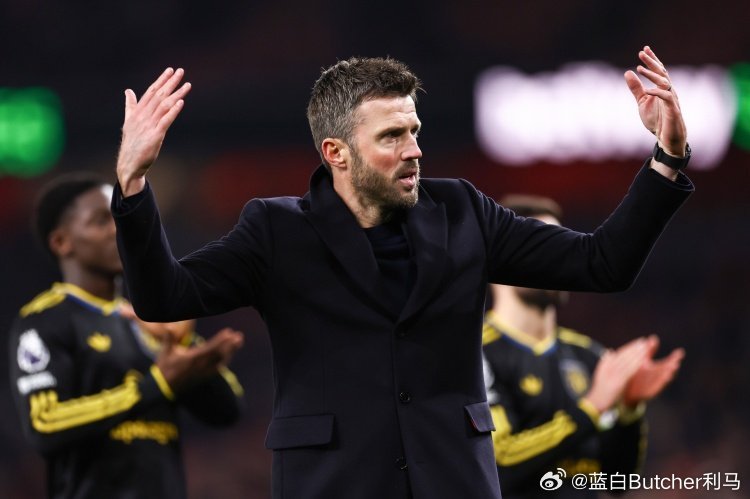 曼联临时主帅卡里克接受媒体的采访，被问到了追赶阿森纳的可能性。卡里克说道：“在足