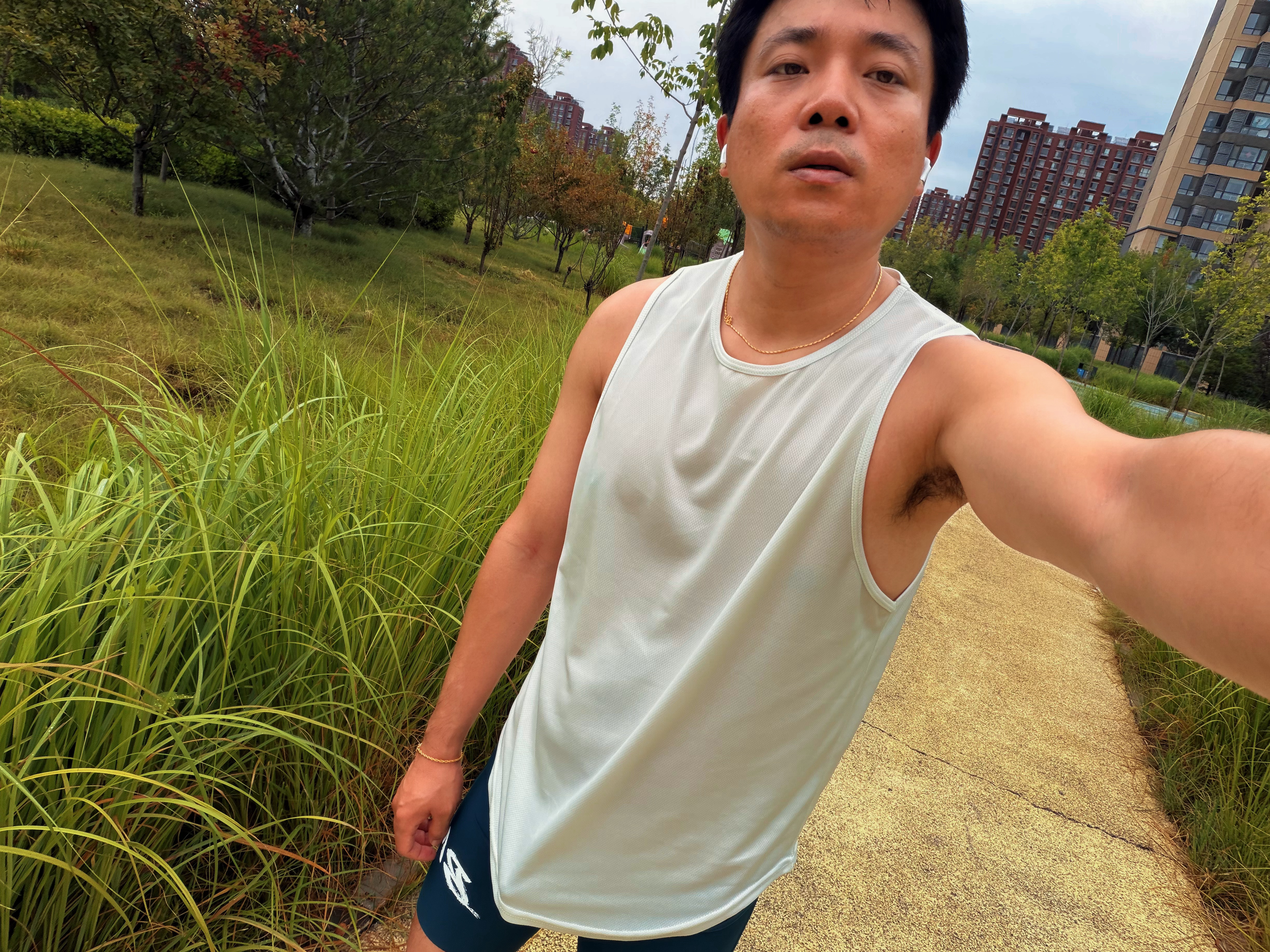 跑步打卡  晨跑 12 公里 ，房山东站，长阳公园，房山山姆，小清河 