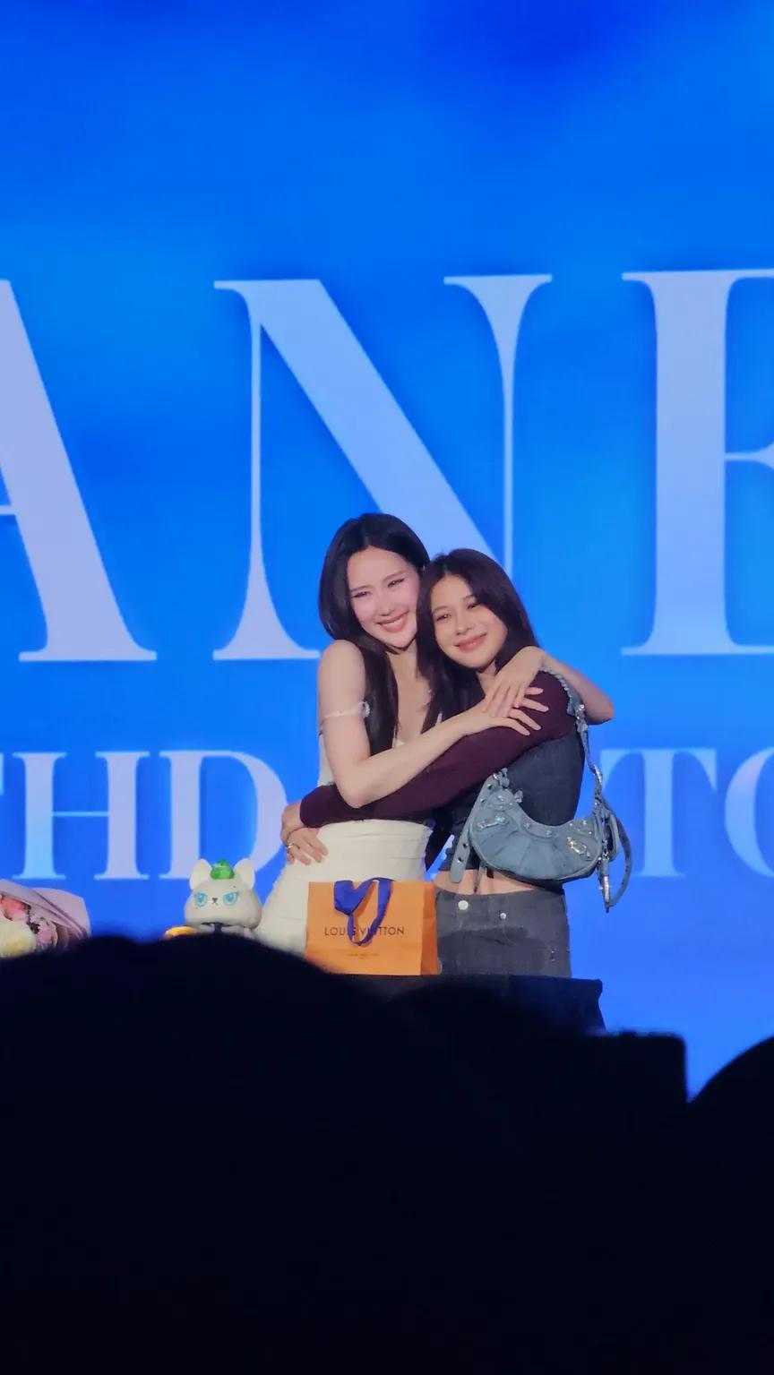 JaneKao 🥥🍰janekao 配🉐要命椰椰糕糕😭😭😭😭