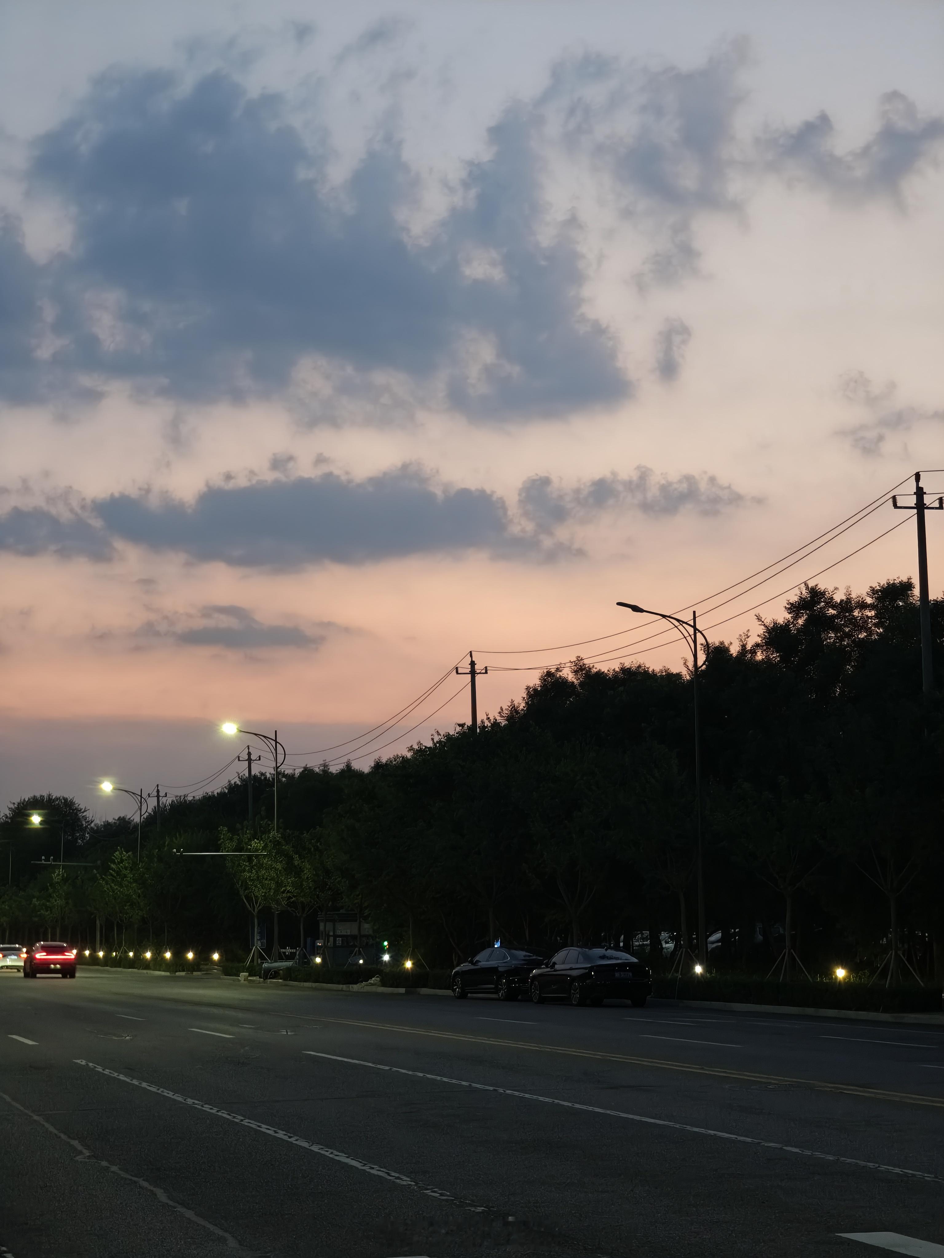 哎呀，我可太喜欢我的小黄包了，和下班的天气刚好好。下班回家，今天开直播。幼安唠嗑