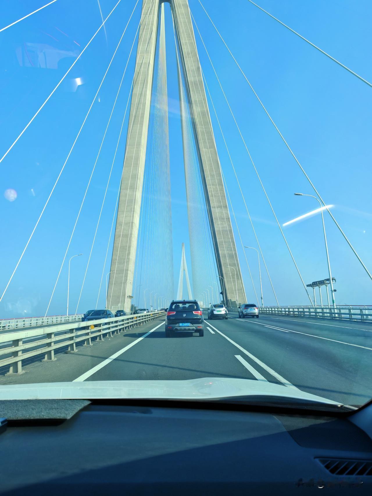 大年初四错峰自驾北上，目标—山东！

初四的高速路没有大卡车，看见的都是小轿车，