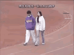 小美竟然比小帅还勇猛，我都怀疑他俩都是体育生……小帅和小美是一对情侣，某天课后，