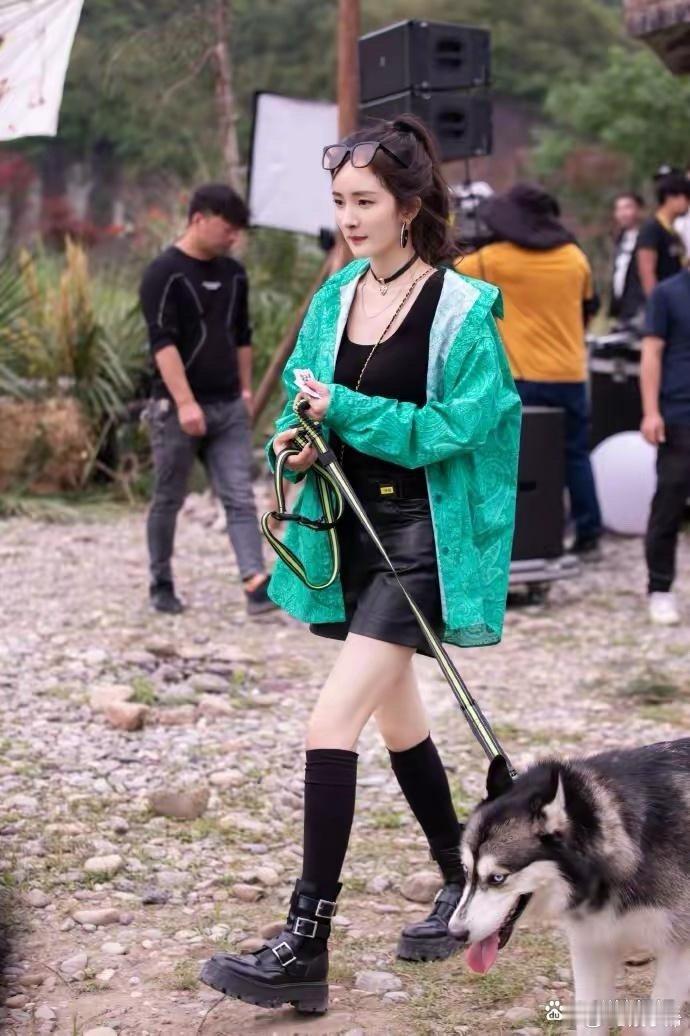 杨幂这一组真的活力满满，十分养眼 ​​​
