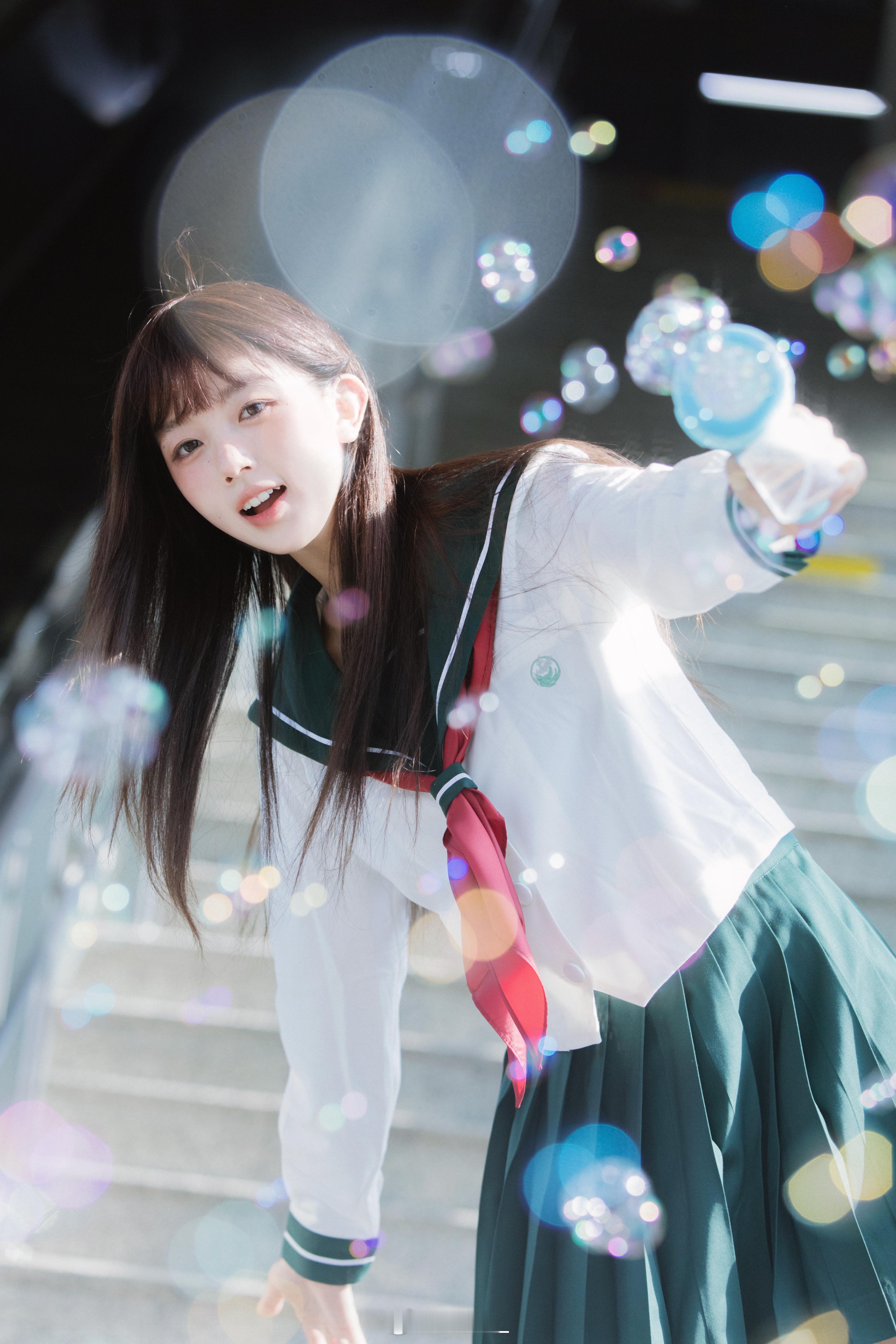 地铁站女孩🚇​​​