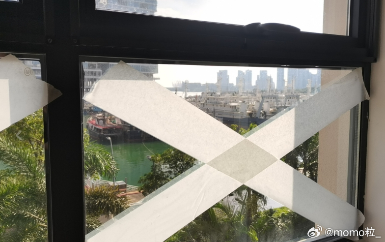 超强台风桦加沙位置更新 怪不得深圳今天天气这么好，太阳这么大，原来云都被台风吸走