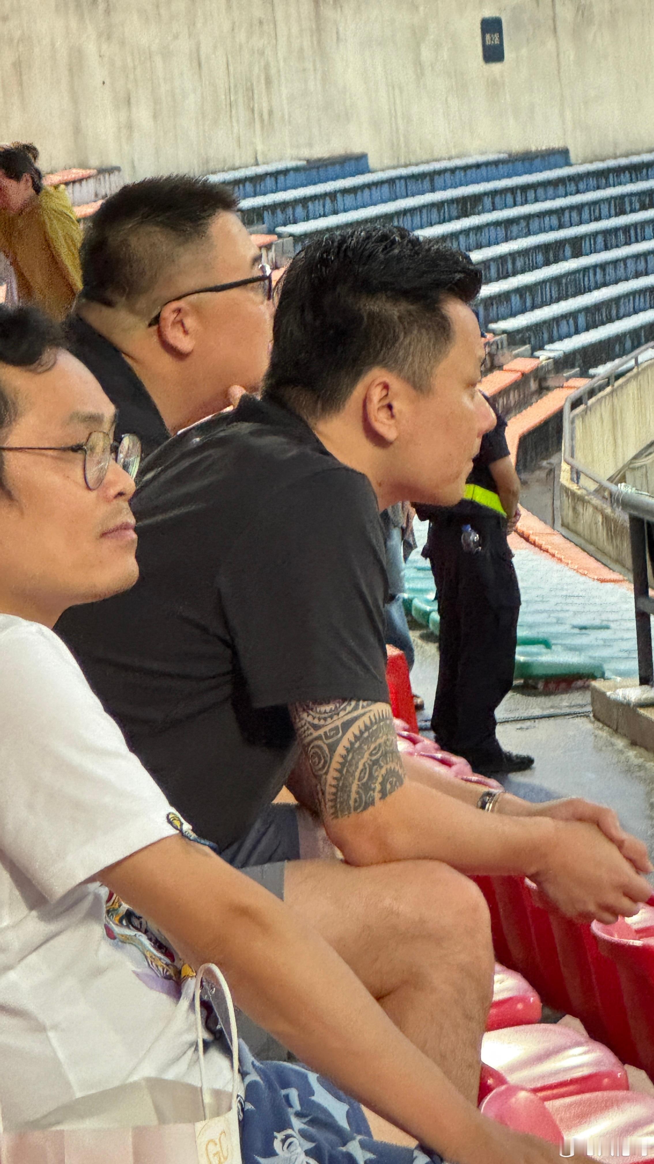 到现场观看广东德比战！鸣聊体育中乙联赛 广州·花都体育中心